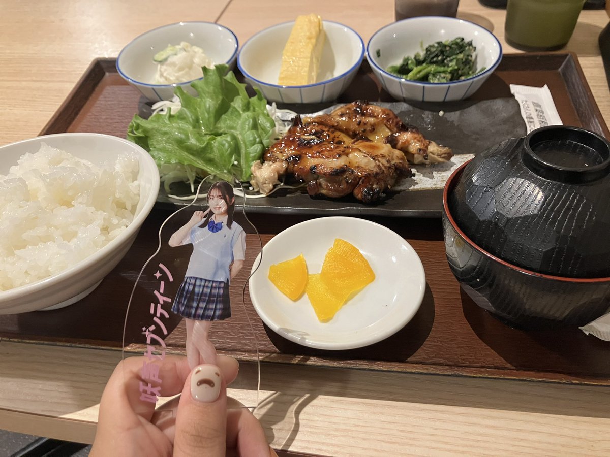 dokozonorisu's tweet photo. お昼ご飯です！
なぎささん！
 #今日の咲活 https://t.co/72uhDtYK4J
