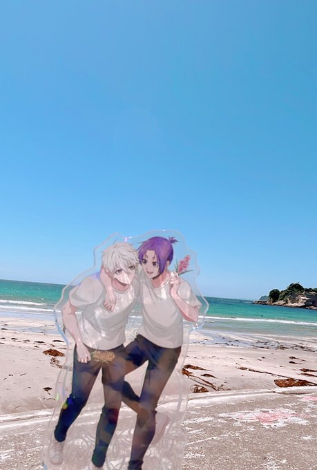 「beach holding」 illustration images(Latest)