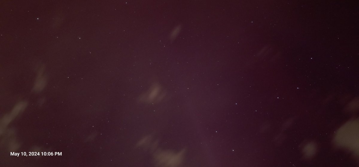 Yetibob451's tweet photo. @TxStormChasers 
Leonard TX. I can see the red with the naked eye. Taken with a Samsung S24U Pro mode ISO 400 with 15 second exposure. https://t.co/ObHN8EqPM2