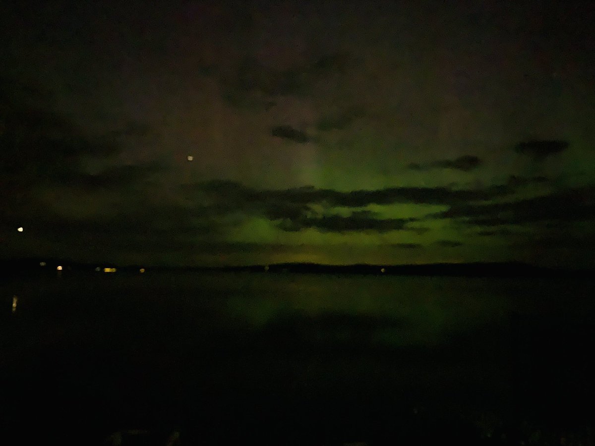 My first time ever seeing the #NorthernLights with the naked eye. Checking the #Auroraborealis off the bucket list out here in Malletts Bay, #Vermont ! @WVNYWFFF