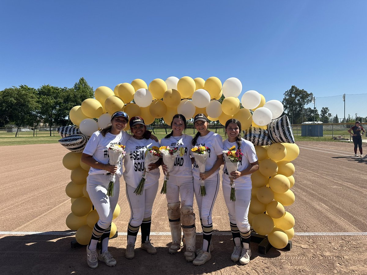 Softball senior night brings the girls season to a close! Congrats to all the seniors and we wish you the best on your journey after high school! 🎾⚡️#BuhachPride
