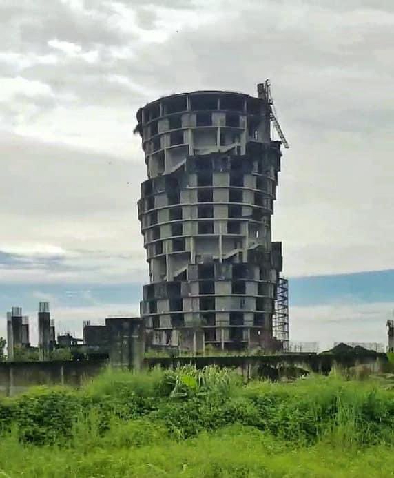 AACYenagoa's tweet photo. This project has been abandoned for more than 12years now,it was built to attract investors and the entertainment industry, after hosting the African Movie Academy Award In(AMAA) in 2015, according to source, this project has gulped over 18billion🤦🏻♂️#BayelsaWhoDoUs #AACTakeItBack https://t.co/Kw321O9VBk