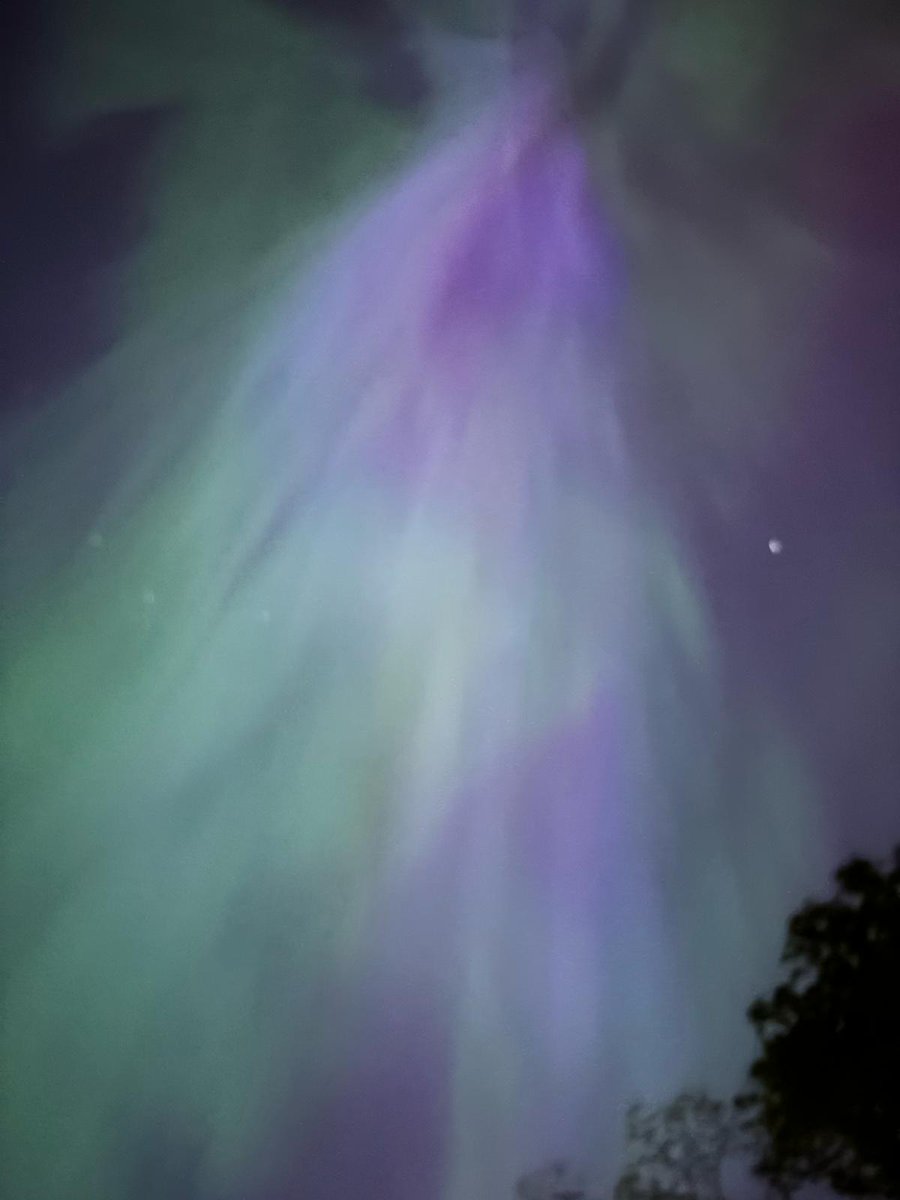 Nesse momento em #Michigan 
The Northern Lights #Auroraborealis
Um espetáculo!
#nofilter