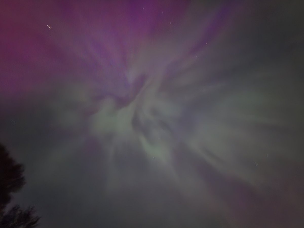 Incredible Northern lights here in Minnesota!