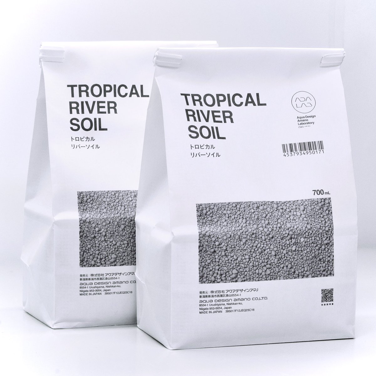 SUBSTRATE : TROPICAL RIVER SOIL 赤土が露出した熱帯地域の雰囲気を