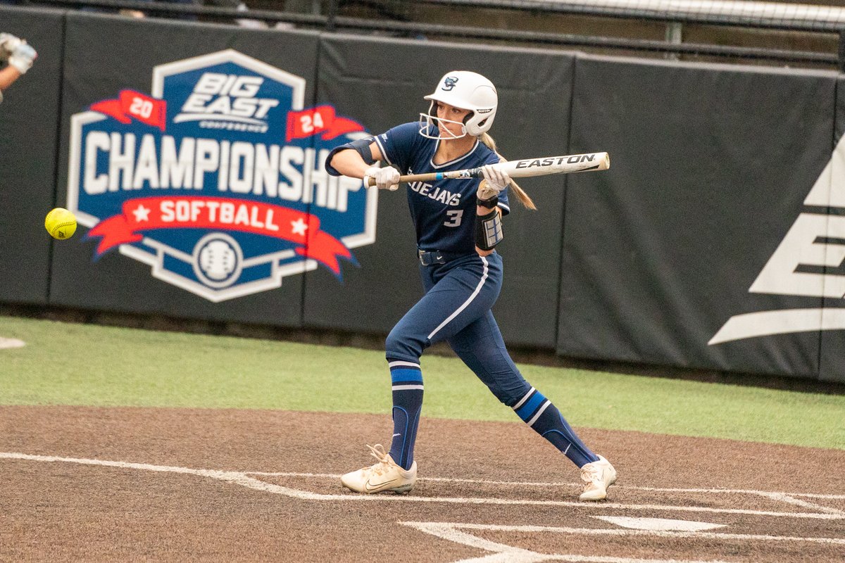 Sydra Seville extended her hit streak to 14 straight games tonight. It's the Bluejays longest hit streak since Renae Sinkler-O'Gorman recorded a hit in 17 straight games in 2008. 

The junior is hitting a staggering .512 with 22 hits during the streak!!

#GoJays x @sydraseville