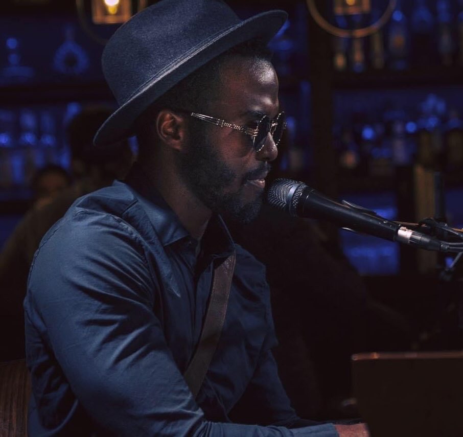 Lulus_Waikiki's tweet image. Happy Aloha Friday. We have #uluuu_y performing live tonight from 7 pm - 10 pm. Then tomorrow enjoy live music with #freddyleone from 7 pm - 10 pm. We look forward to hosting you all this weekend. See you soon! #Aloha 🌴🌊⚡️🎸✨