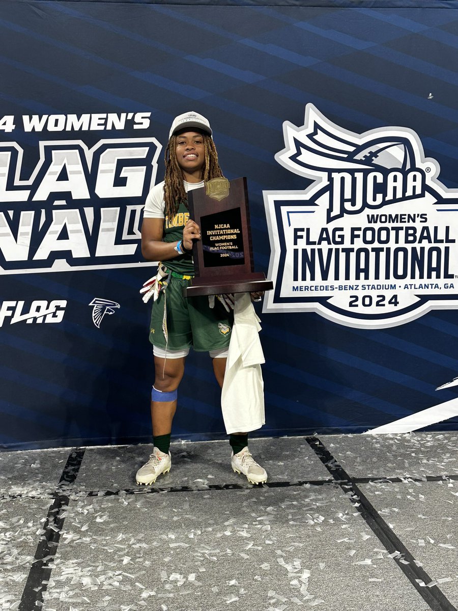 Klaudia Taylor tweet media