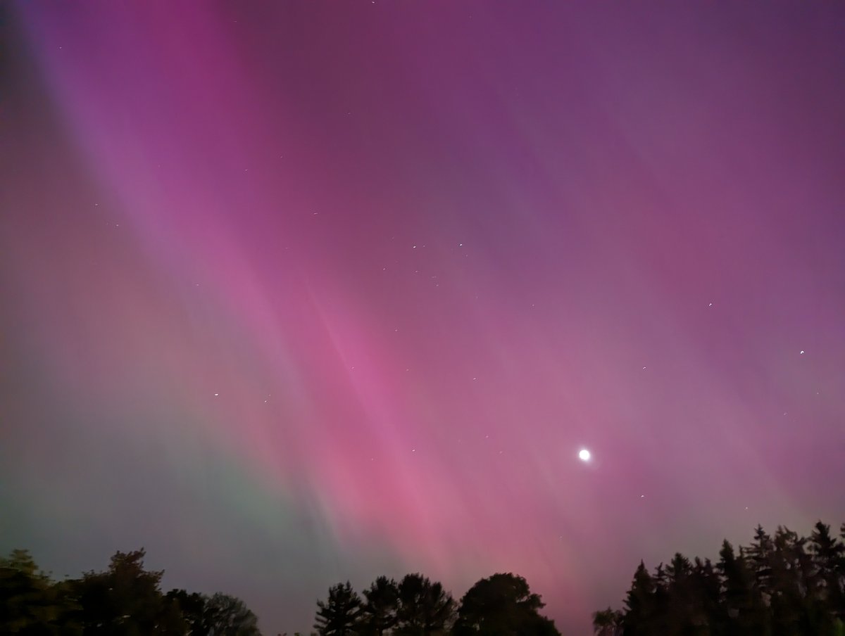 Northern lights in Ohio. This is special!