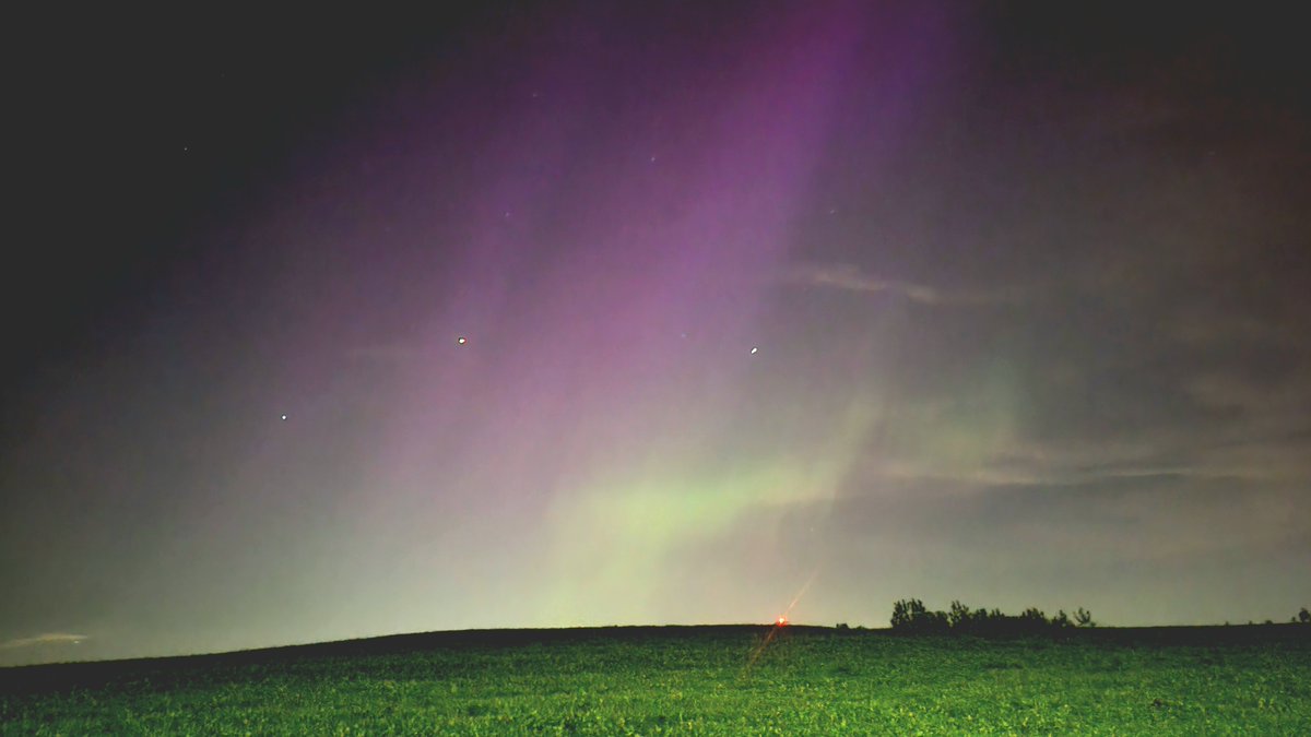 Auroras in Aurora 🌌 #ilwx
