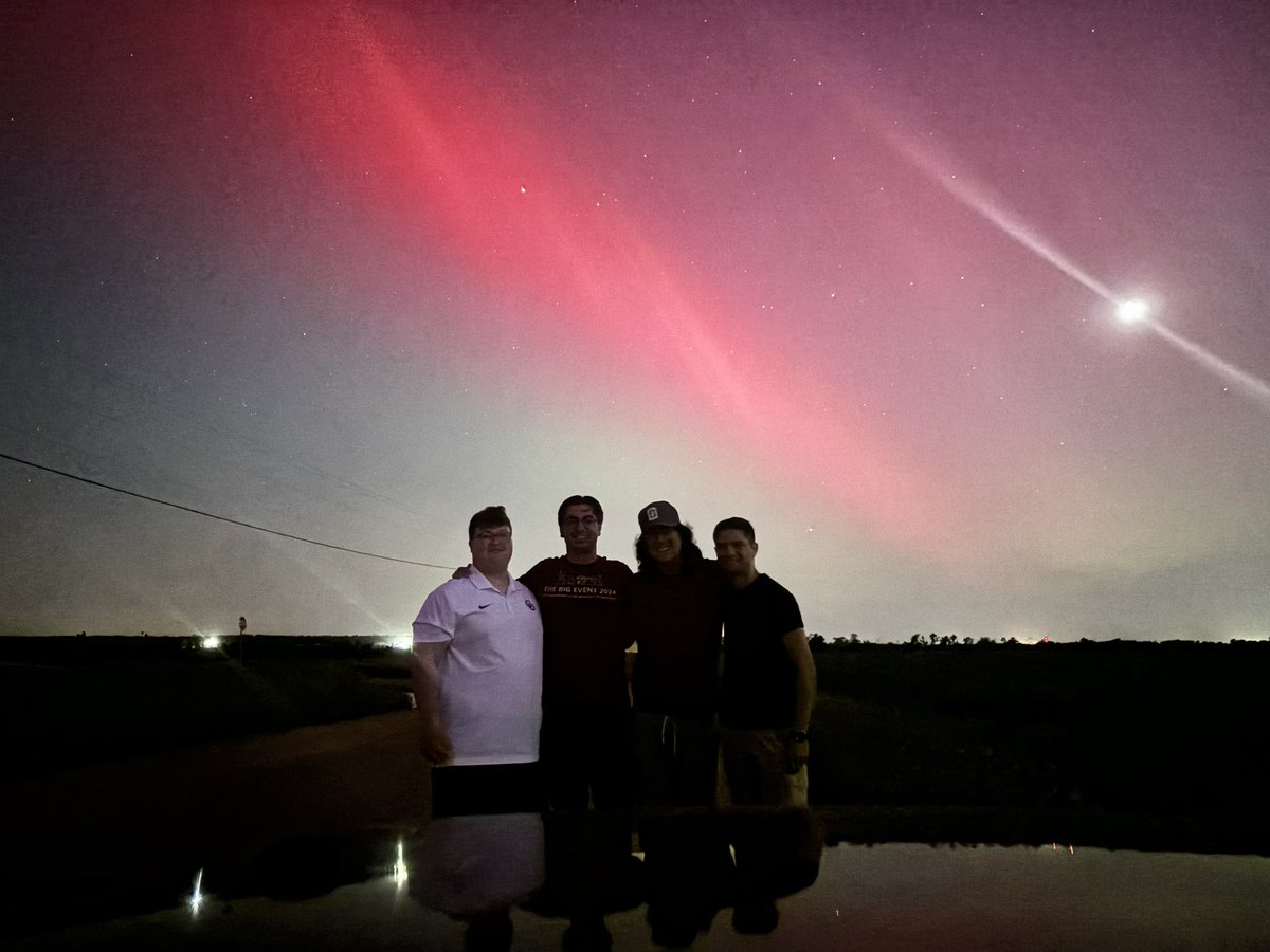 Finished the story tonight with some of my best friends in the world. It's been an amazing 4 years and I'm excited for our chapters ahead but bittersweet knowing our time left with all of us here in Norman is so short. <a href="/robbyfrostt/">Robby</a> <a href="/notwxdrake/">“Dollar Tree Reed Timmer”</a> <a href="/TylerForan5/">Tyler Foran</a>