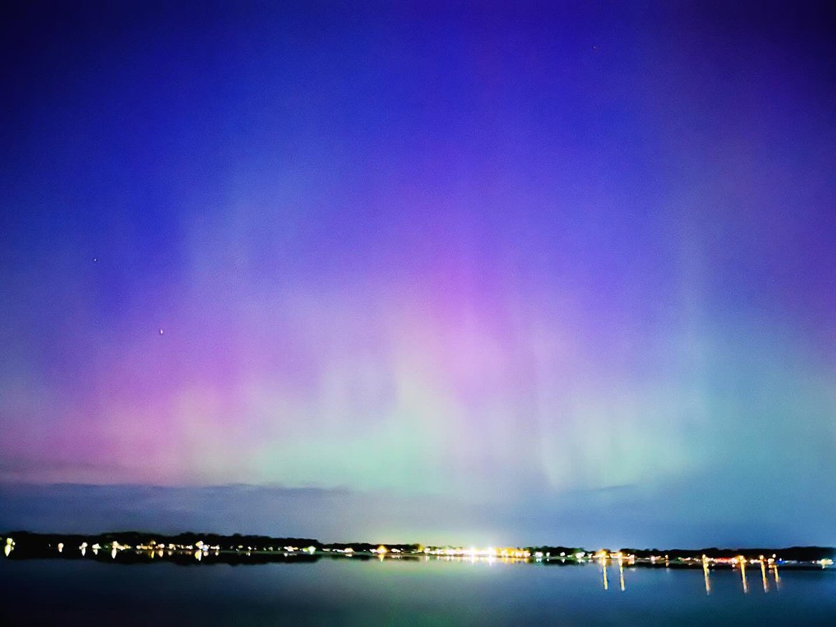 Not bad, Michigan. Not bad at all. #Auroraborealis #NorthernLights