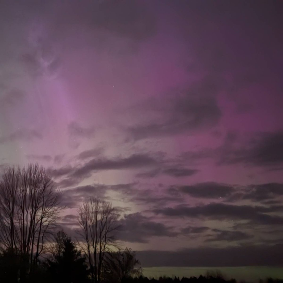 CBass1011's tweet photo. #aurora https://t.co/vHHvDf02Hz