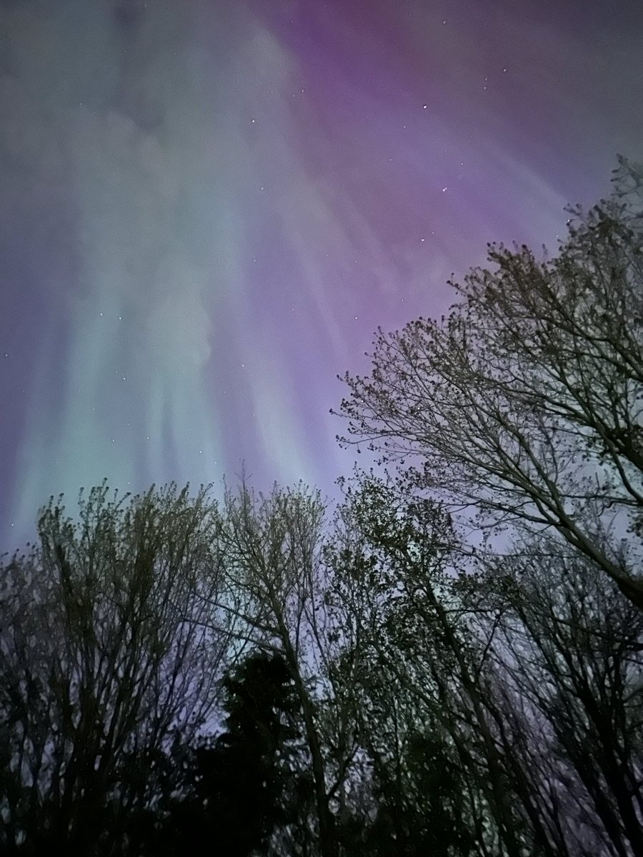 HWilkins1's tweet photo. #Aurora #NorthernLights #Huntsville #Muskoka https://t.co/zvL1eyxLuX