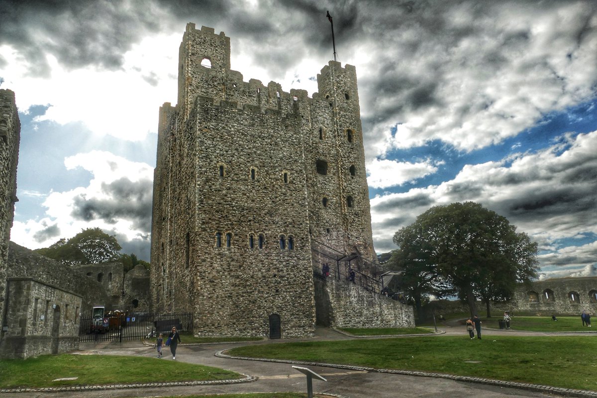 Good morning Happy weekend Rochester Castle kent 🇬🇧