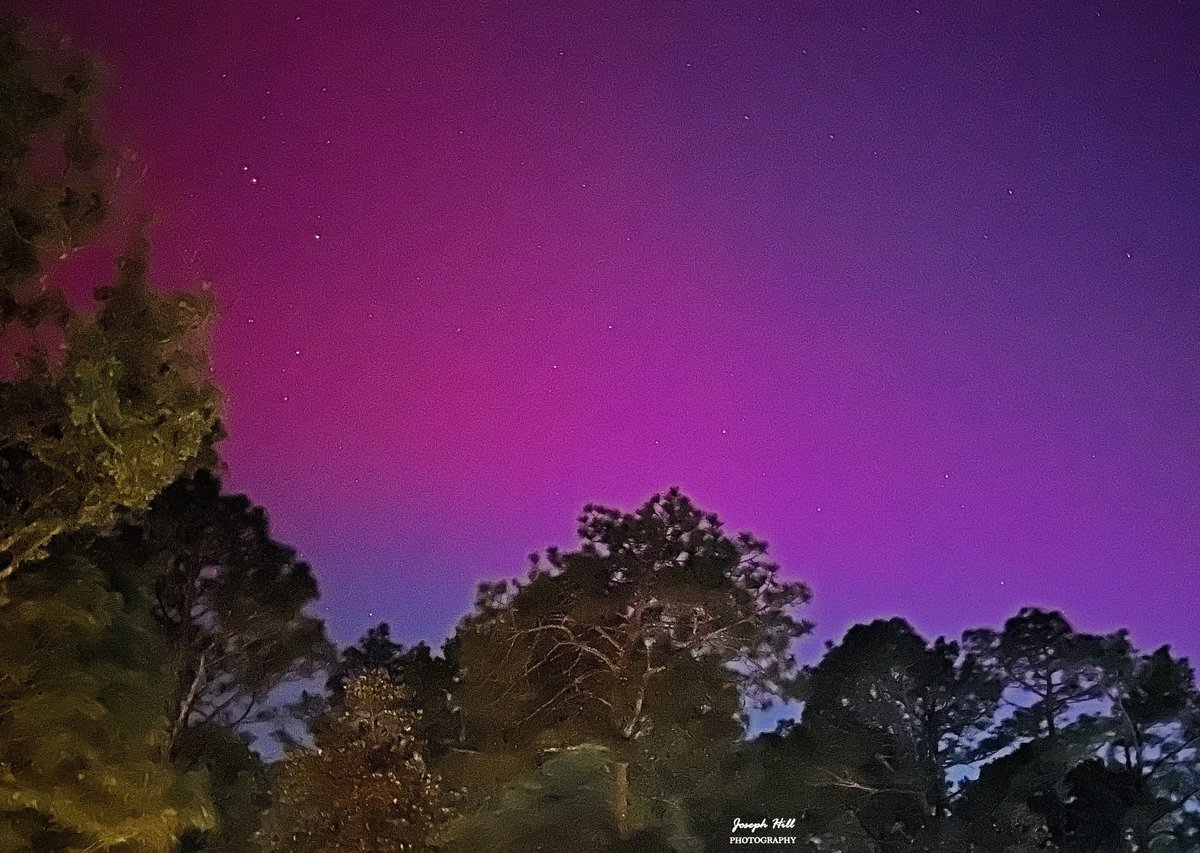 Northern Lights🌌
Photo By: Joseph Hill🙂📸🌌

#NorthernLights🌌
#AuroraBorealis🌌 
#Beautiful #Colorful 
#Night #Stars #Nature 
#AstroPhotography 
#SouthernPinesNC