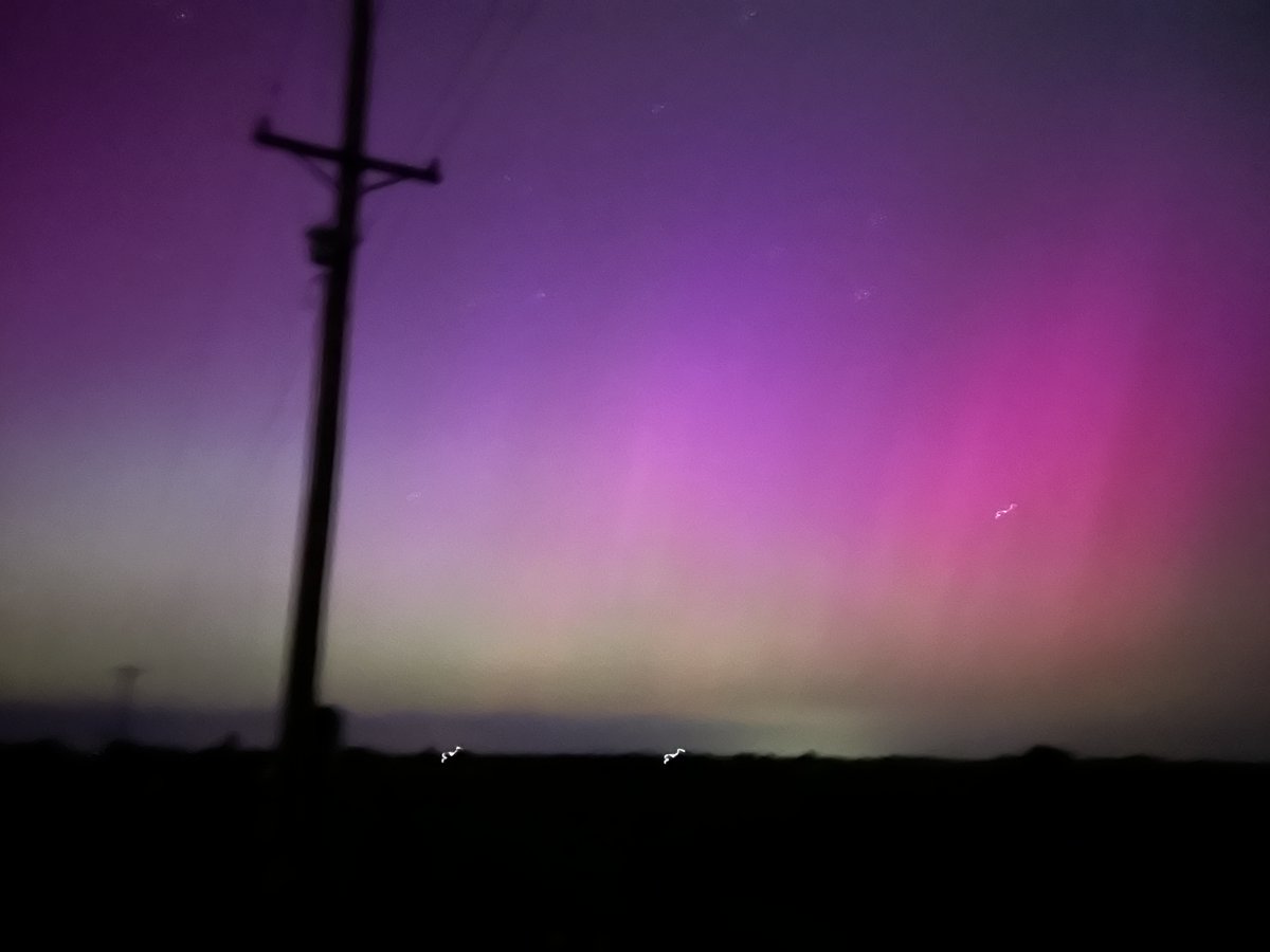'AURORA BOREALIS COMES IN VIEW'... over Kansas. Many of you are looking up and sharing images that are nothing short of breathtaking. 

kwch.com/2024/05/11/bre… #kwch12 #KSProud