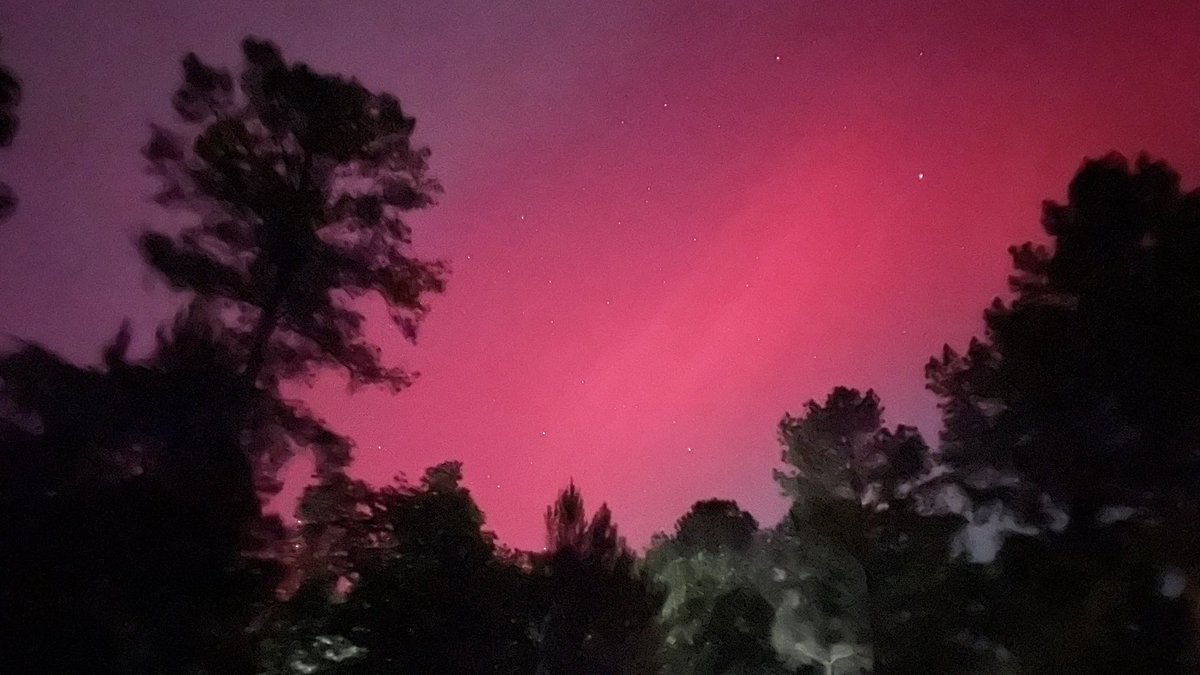 Riley Rainey (@rileyrainey) on Twitter photo Stunning skies in southeastern Oklahoma tonight. 9pm CT looking *south* from Broken Bow, OK. #aurora #g5 <a href="/TamithaSkov/">Dr. Tamitha Skov</a> Stunning skies in southeastern Oklahoma tonight. 9pm CT looking *south* from Broken Bow, OK. #aurora #g5 <a href="/TamithaSkov/">Dr. Tamitha Skov</a>
