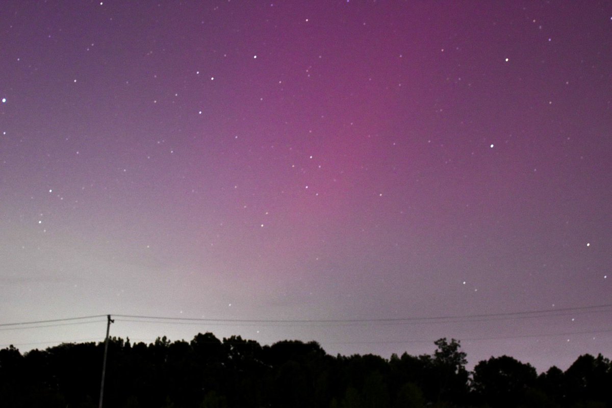 katytheragle's tweet photo. pretty cool to see the Northern Lights tonight 🥰 https://t.co/10rpN7Jm1O