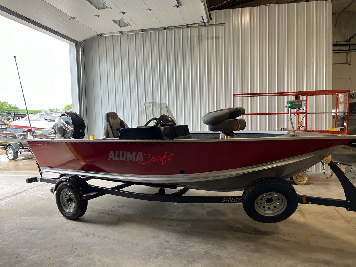 Getting ready: Thanks @ALUMACRAFTBOATS and @Donsmarine - great looking boat! Come to have a chance to win. Register: casting4kids.org Online Auction: go.eventgroovefundraising.com/casting4kids May 18, 2024 - Support the kids at @amfam children’s hospital @UWCarbone @WiscPediatrics