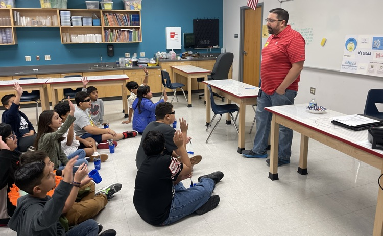 BCE Career Day was a success! We want to thank you all volunteers for inspiring our next generation of leaders and innovators! 
#destinationswisd #weareSW