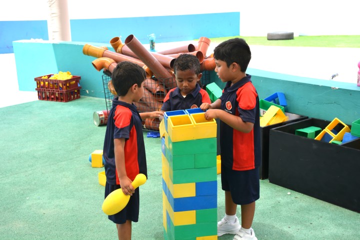 By engaging in a hands-on construction activity, King's pupils can gain a deeper understanding of teamwork, shapes, and practical problem-solving skills in a fun and memorable way.

#creative #kingscollege #britishschool