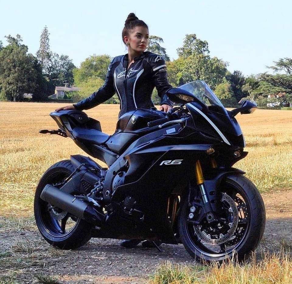 Yamaha R6 #BikerGirl