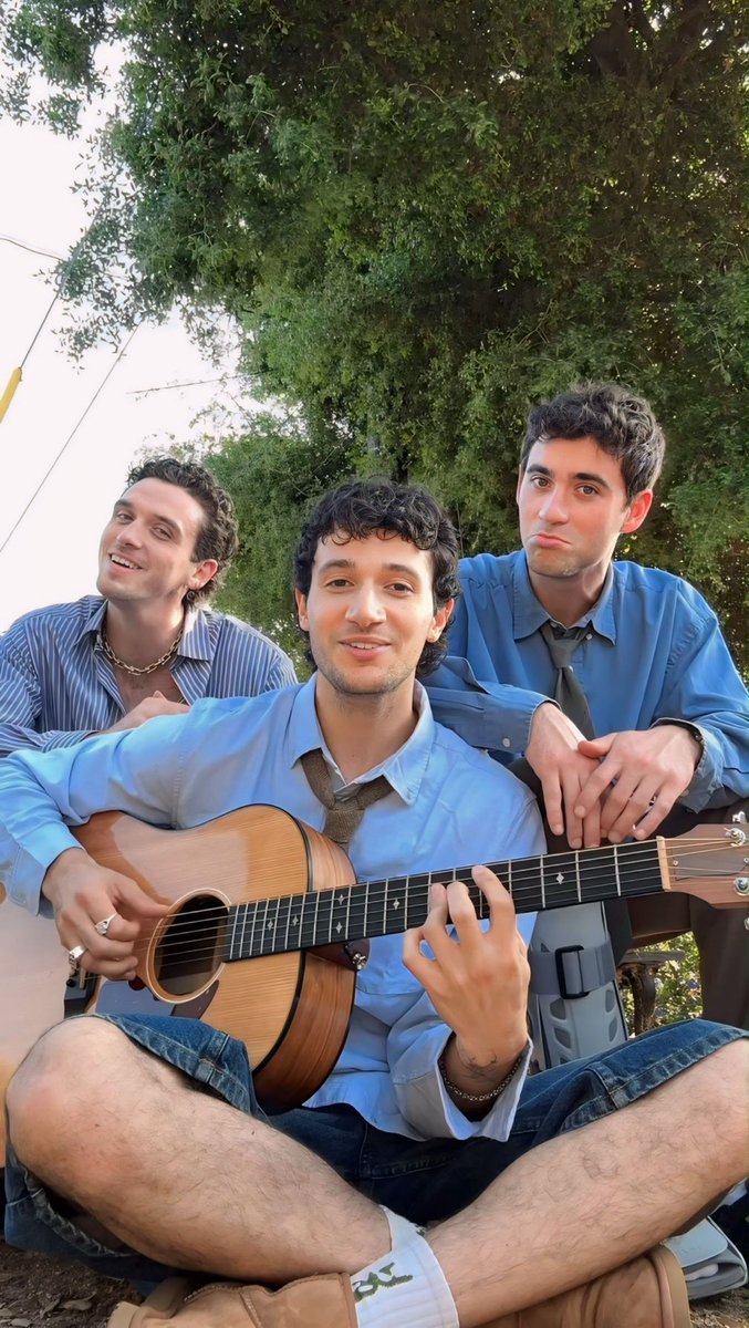 alexander23PH's tweet photo. GONNA TELL MY KIDS THIS WAS ONE DIRECTION!! WE NEED THE SONG ASAP!!!!!!!!!! @jeremyzucker @lauvsongs @alexander23 https://t.co/UmXUcKlg8C