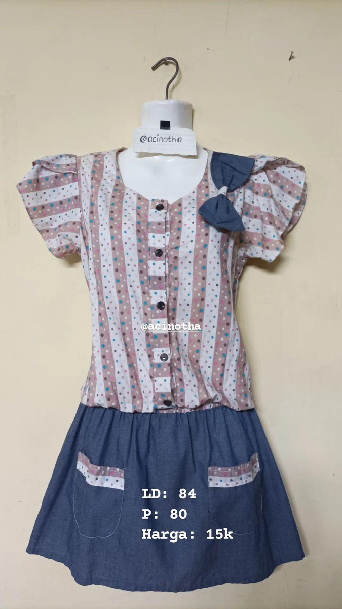 acinotha's tweet image. Halo temen2, kebetulan aku lg butuh uang, ini ada beberapa baju aku yg mau dijual dan masih bagus, kalau ada yg minat boleh dm ya, atau mau liat yg lainnya bisa cek ke ig aja (@acinotha) , terima kasih sebelumnya 🙏🏻 #thrift #bajuthrift #bandung