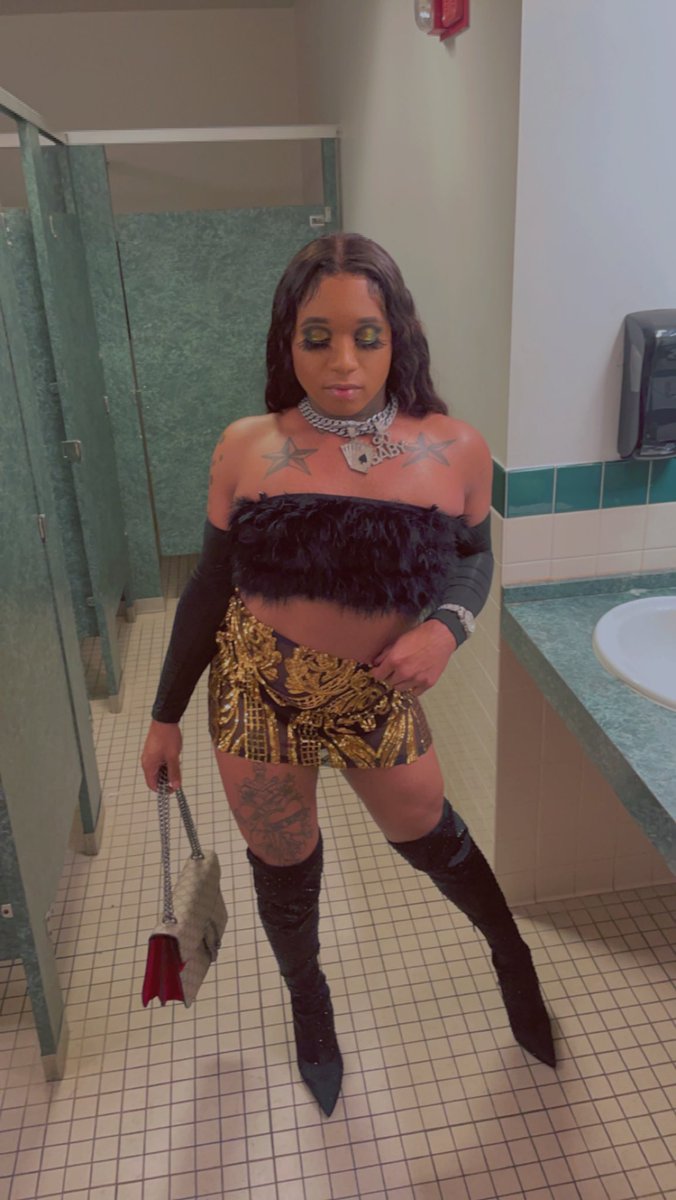 AyoJaeee's tweet photo. - Either Way , Im GONE EAT😎💞😛🤟🏽
#JAEEGLiZZYY #STAYREADYNETWORK #BTE #MYTIMENOW #BLAHTTT #PROBLEMCHiLD 😛 https://t.co/33N5TYzPcQ