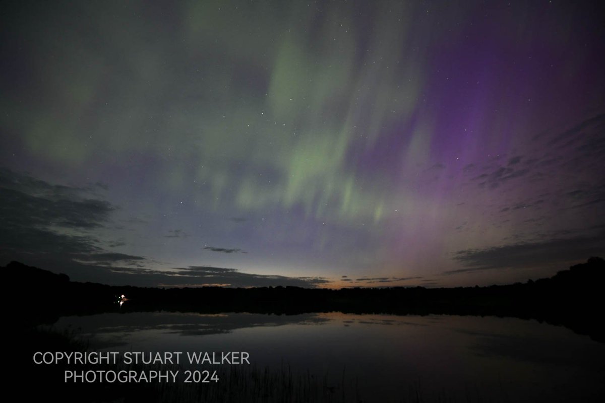 StuWalkerPhotos's tweet image. After a quick phone pic of the Northern Lights while driving back from Sunderland I manged to catch them on camera at 3am after the cloud cleared over Brampton, Cumbria. #aurora #NorthernLights #Auroraborealis #darkskies @CumberlandCoun @DiscoverCarlisl @NorthPenninesNL