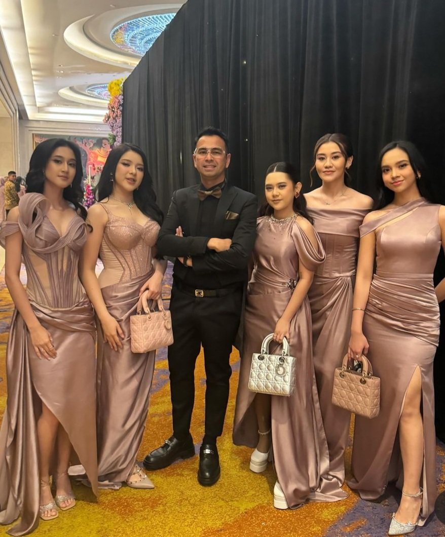 Bridesmaids bersama Raffi Ahmad ✨️