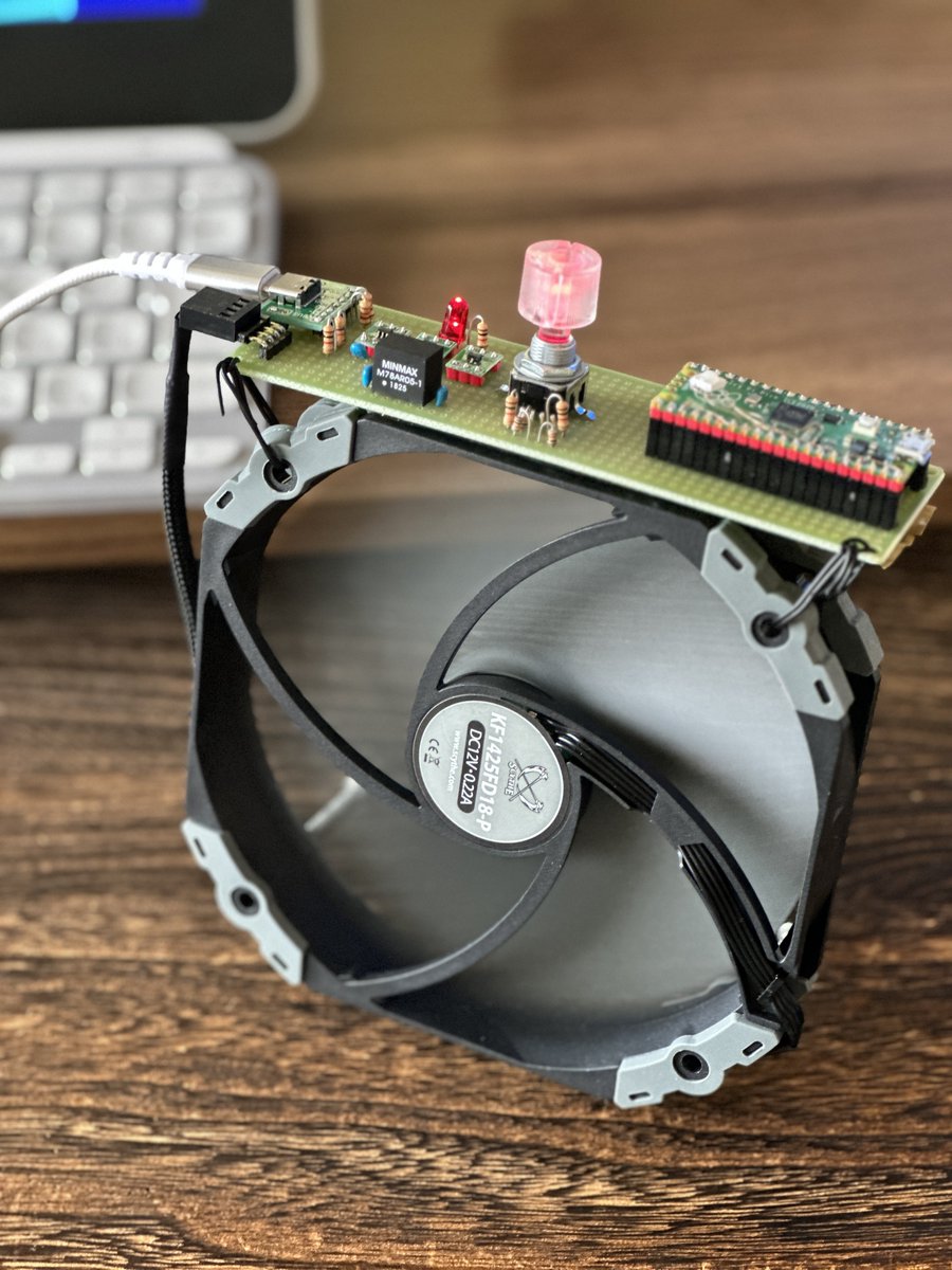 iwCircuitDesign's tweet image. 手作り感満載ですが、USB PD給電対応のPCファンコントローラーを作ってみました。
raspberry pi picoを使って色々と無駄機能を搭載しています。