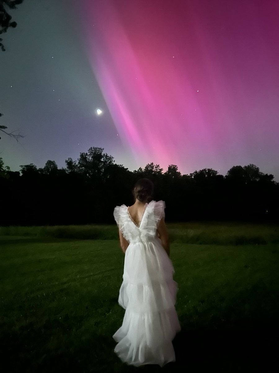 my sister-in-laws wedding is tomorrow and this pictures of her after the rehearsal dinner are insane like IMAGINE the aurora borealis the night before your wedding!!!!!
