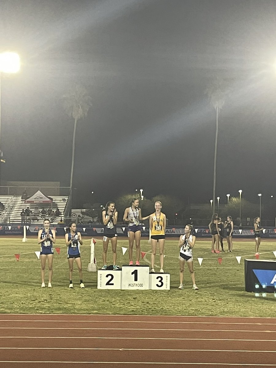🚨 NEW SCHOOL RECORD 🚨

EVANGELINE DUNCKLEY SHATTERS her old 3200m school record by 13 seconds and places 3rd at the ALL-AZ State meet 

Her old record 11:07.72
Her new record 10:54.33 

<a href="/Saguaro_HS/">Sabercat Nation</a>
