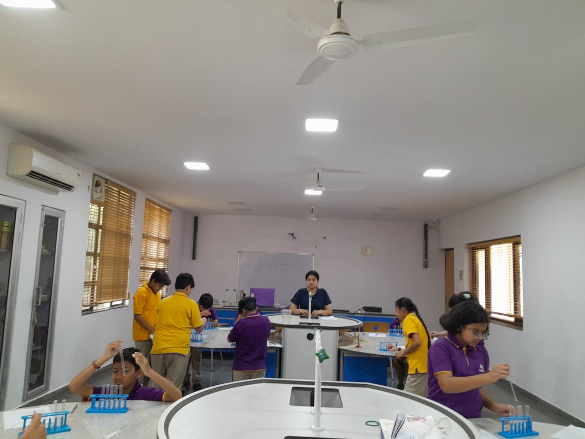 Grade 7IG Chemistry 
Our students performed an experiment to understand the concept of solubility. To elevate their understanding they checked the solubilities of different salts in water.
#umakrishnaeducationalfoundation #thegreatschool #internationalschool #billabongkanpur