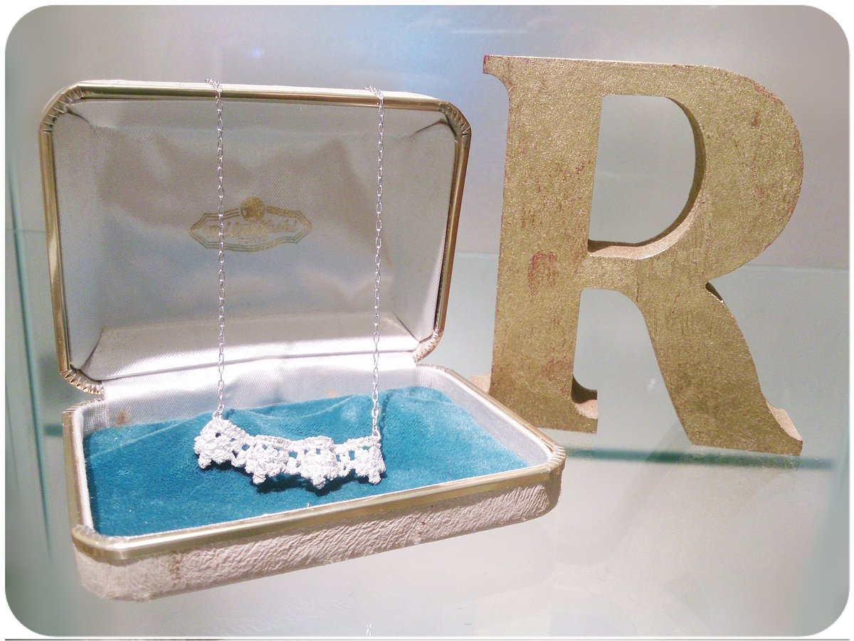 roserose_sugary's tweet photo. 【出展名】 RoseRose
【出展日】  5/18 - 5/19   両日
【ブース】 i-342 (南館1階)

#デザフェス59リポスト
#デザフェスお品書き
#デザフェス59
@designfesta

RoseRoseです！
お菓子なアクセサリーたくさん作ってます！
よろしければ是非！ https://t.co/1GdQ82U8q4