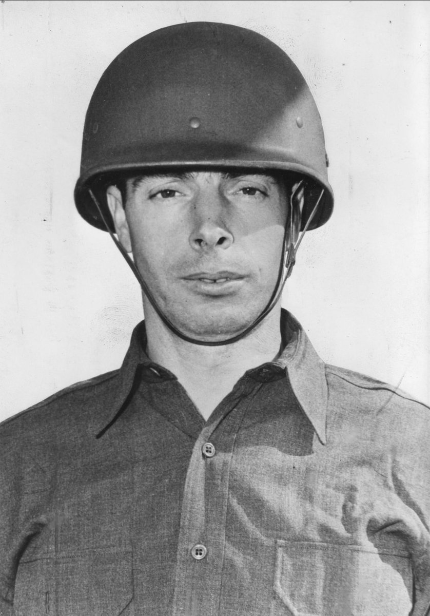 The great Joe DiMaggio played for three teams in his life 😎 1. San Francisco Seals 🦭 (1932-1935) 2. New York Yankees ⚾️ (1936-1942, 1946-1951) 3. US Army 🪖 (1943-1945)