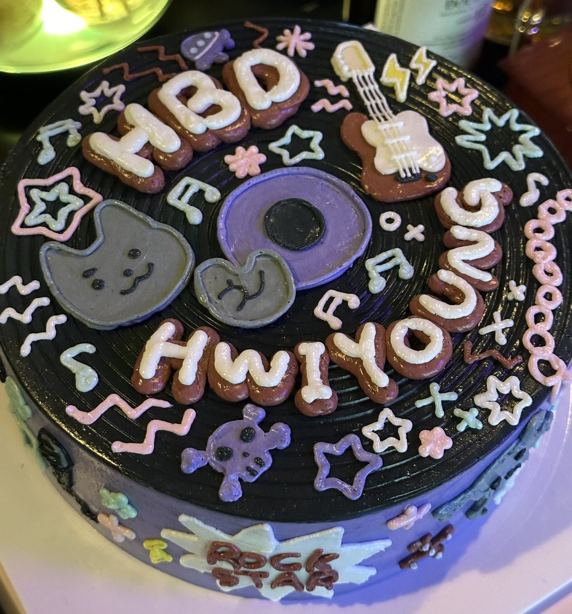 neumlin's tweet image. 어 난데 여기 핫플이야
@HOMR0511