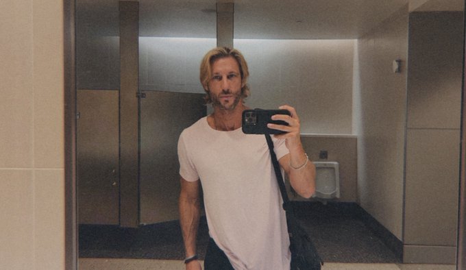 L A X 🚀 https://t.co/Zhu9LCvNm8