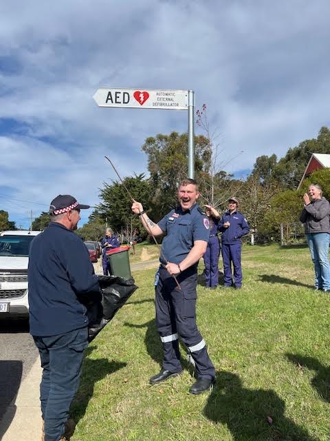 📍 Mt Egerton has welcomed its first registered AED. ❤️ The AED is accessible 24/7, helping the community to save lives in the event of a medical emergency and is located at Mount Egerton Mechanics Hall 69 Main St, Mount Egerton. Read more: bit.ly/44D9gQK