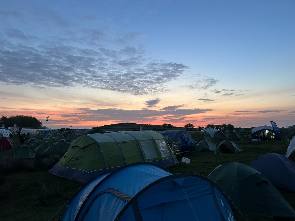 Good morning from Okehampton where teams will soon be moving to the start area for The Ten Tors Challenge #armytentors #sexeysschool