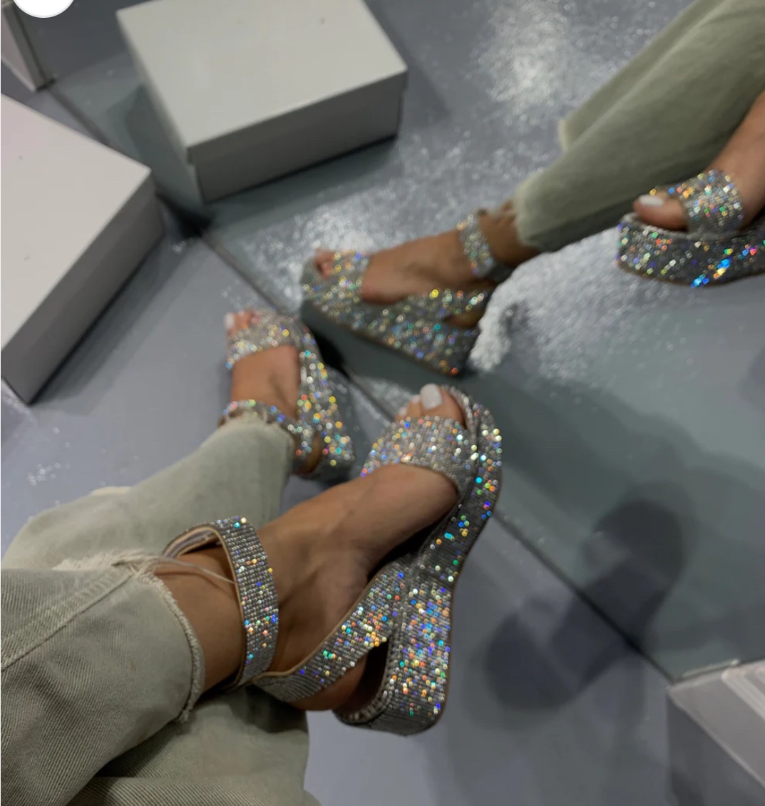 I just received a gift from someone via @official_throne: sparkly sandals | Silver / 9. Thank you! I love being spoilt 🥰 can not wait to have these on my freshly pedicured feet 💋