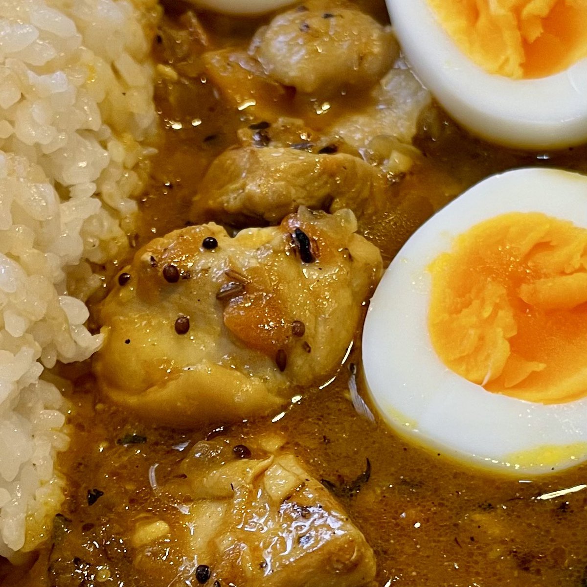 チキンカレー。ゆでたまごのせ😋
#SpiceCurry #IndianCurry #ChickenCurry #Curry #Cooking #スパイスカレー #インドカレー #チキンカレー  #カレー #料理