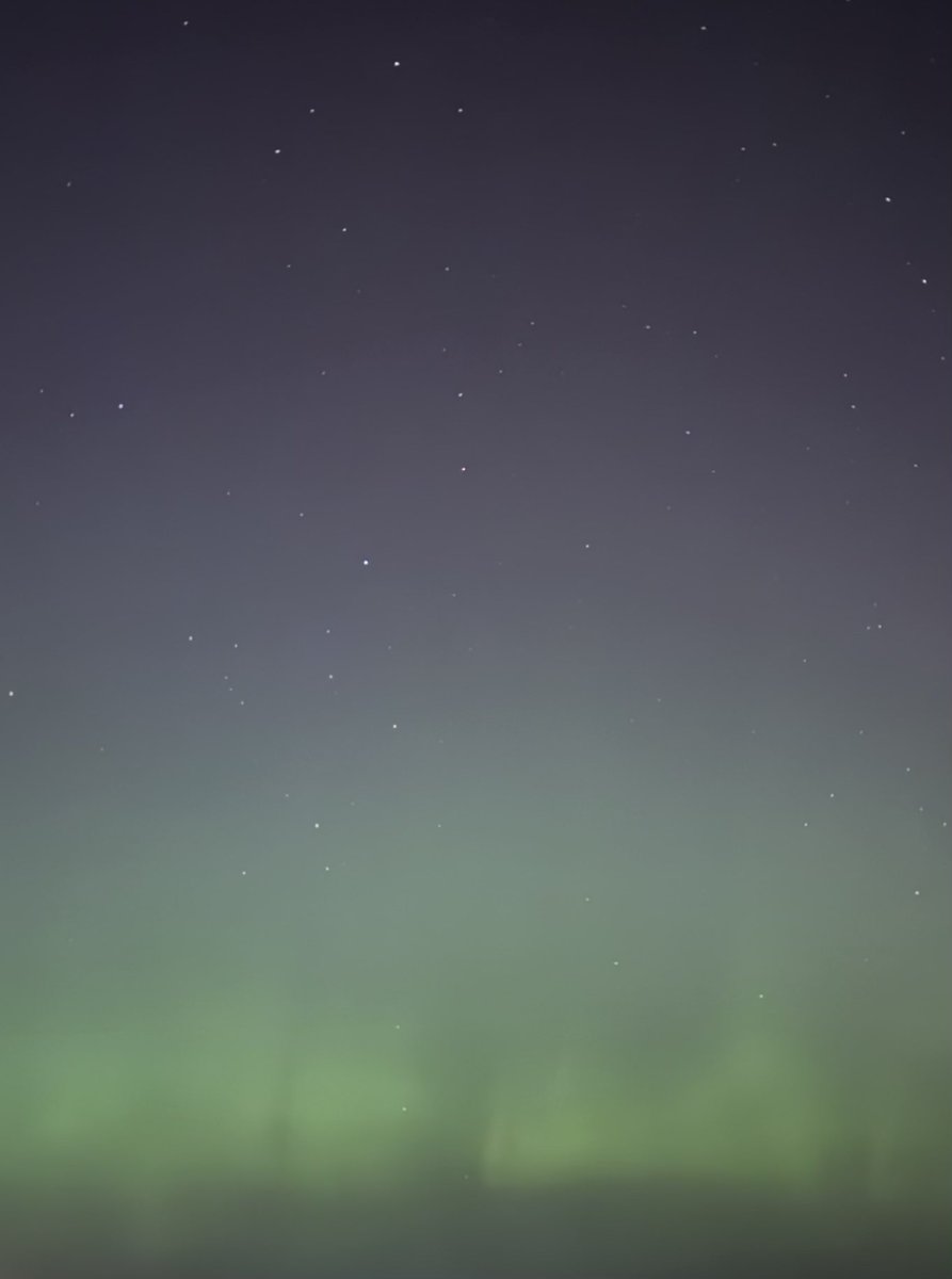 ellieoften's tweet photo. having an INSANE night. just saw the northern lights in kansas city, then listened to picture to burn - homophobic version on sirius xm https://t.co/pbEqCM1luD