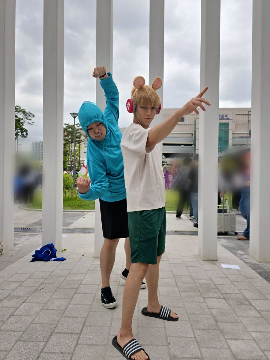 ChunYang
The
WakGood's
Right Arm