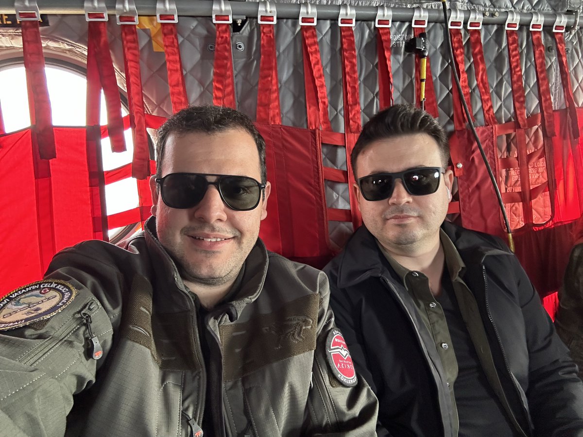 Deniz Kurdu Tatbikatı için Dalaman’dayız… CH-47F Chinook ile TCG ANADOLU’ya intikal ediyoruz. 

@AhmeTopal10 @tcsavunma 🇹🇷