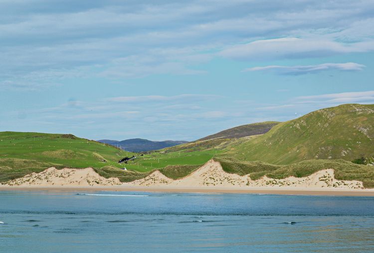 Good morning from beautiful #Donegal ♥ This morning's #GoodMorning photograph is of Five Fingers Strand yesterday. The sand dunnes there, at almost 110' / 30 m high, are some of the highest Miram grass dunes in Europe. #Inishowen #Donegal #Ireland #beaches @ThePhotoHour