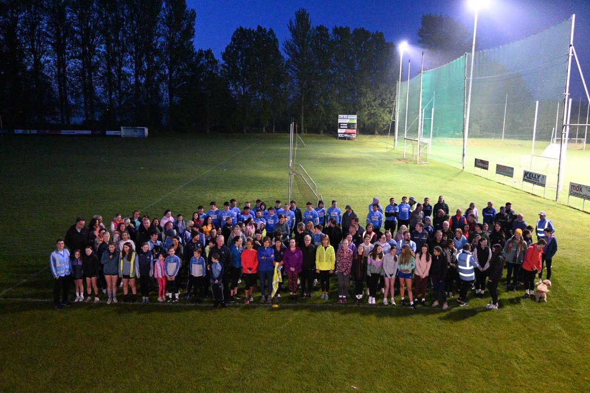 𝐃𝐚𝐫𝐤𝐧𝐞𝐬𝐬 𝐢𝐧𝐭𝐨 𝐋𝐢𝐠𝐡𝐭 𝟐𝟎𝟐𝟒 Great support for a great event! Pictured are some of the participants in the Darkness into Light event before we set off from the Clubrooms this morning.