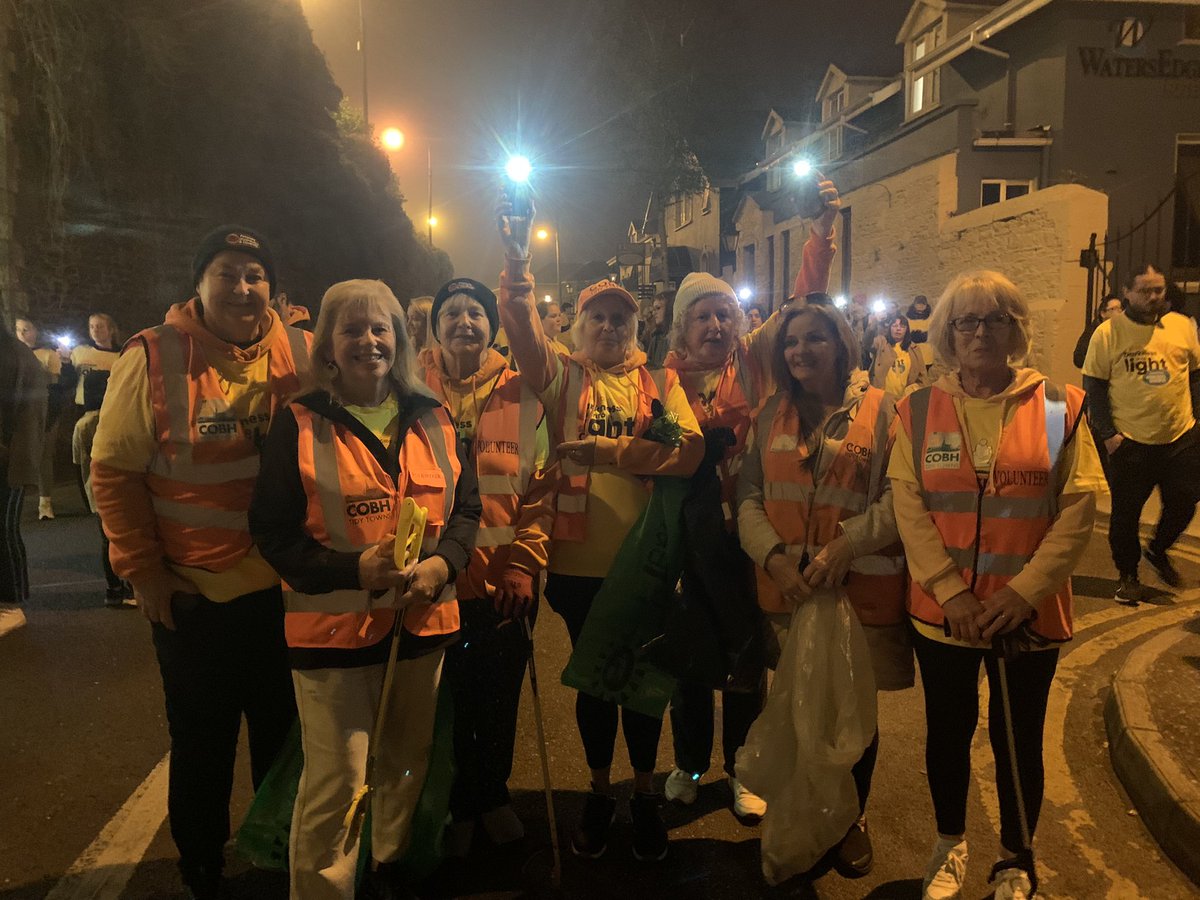 Great to see the community in Cobh come out in such numbers for Darkness Into Light. A superbly organised thoughtful event and the route lit up for all. #cobh #lightup #DarknessIntoLight @CobhDIL @PietaHouse